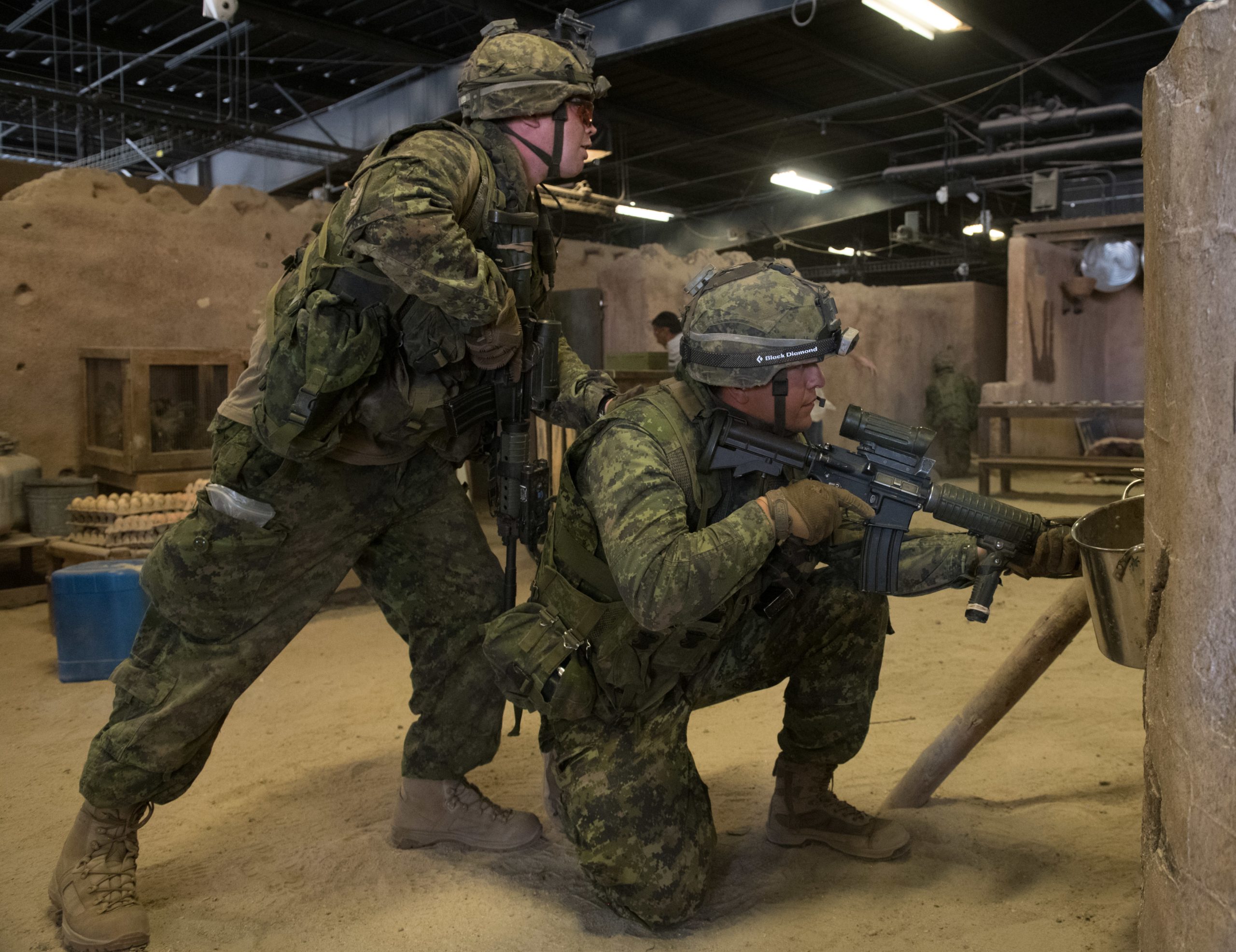 Canadian Army team practices