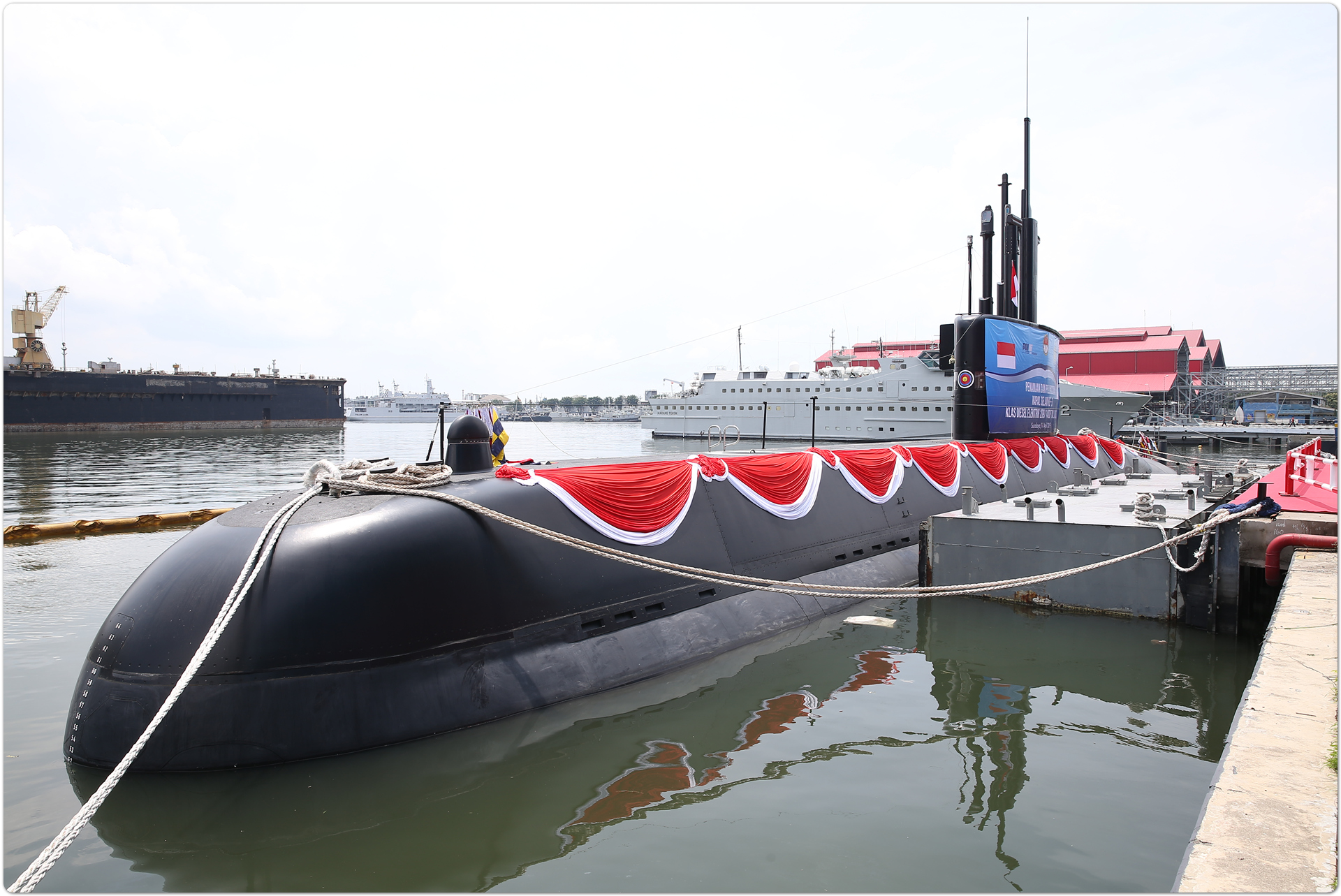 Alugoro diesel-electric submarine