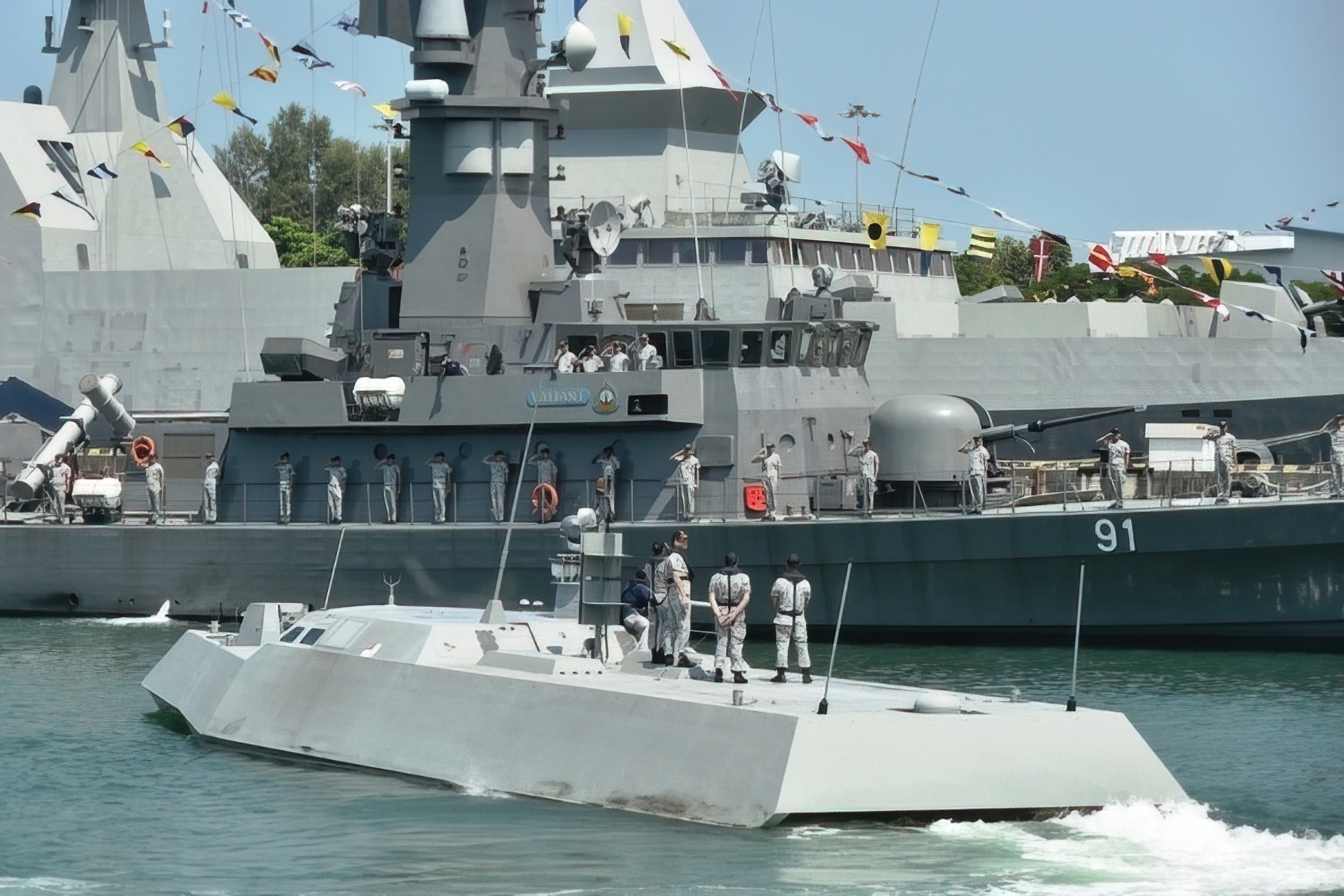 The Singapore Navy’s Specialised Marine Craft (SMC
