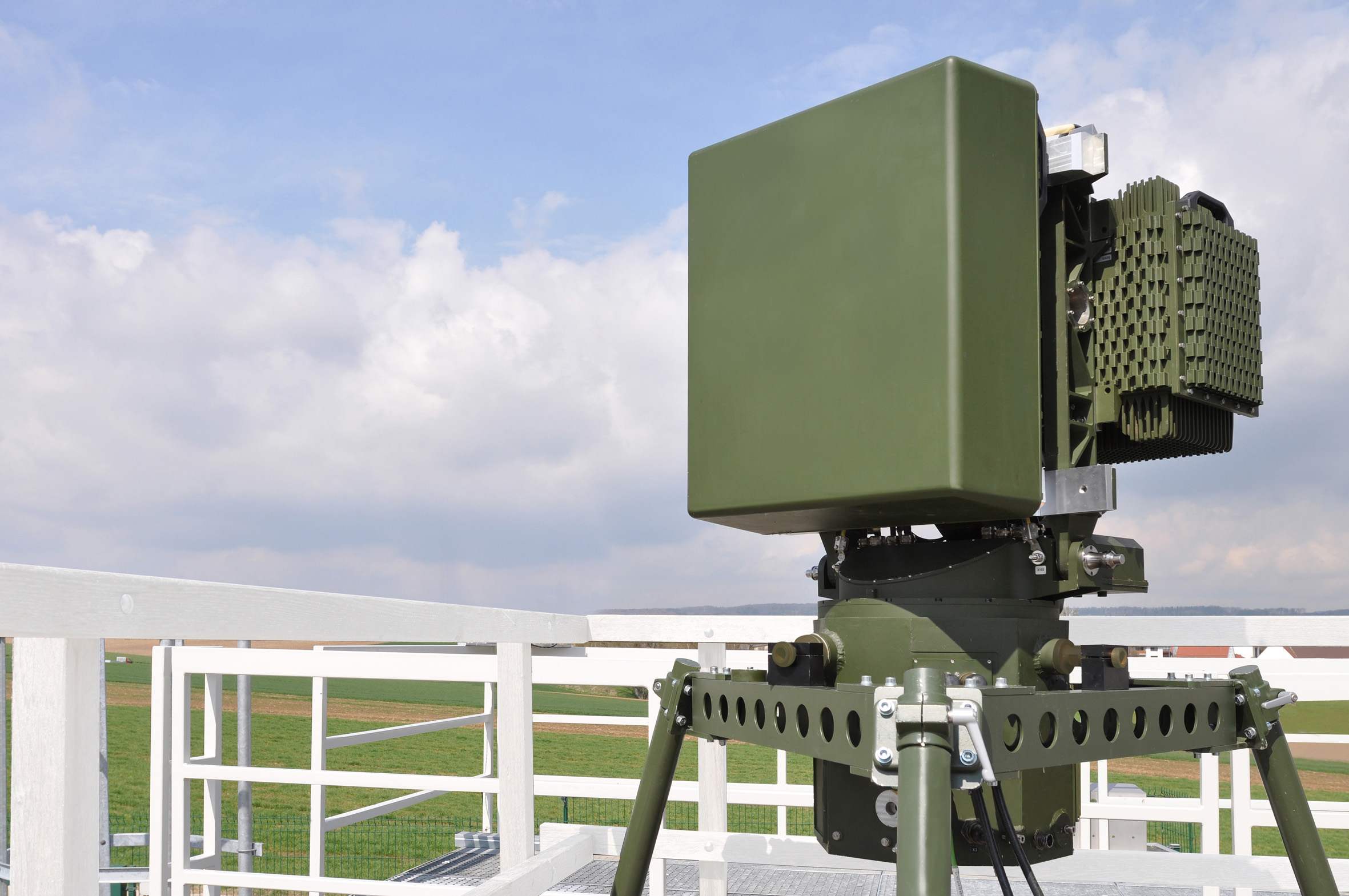 Стационарная версия. Радар Spexer 2000. Spexer 2000 3d РЛС. Антенные решетки РЛС ПВО. Gm200 станция радиолокационная.