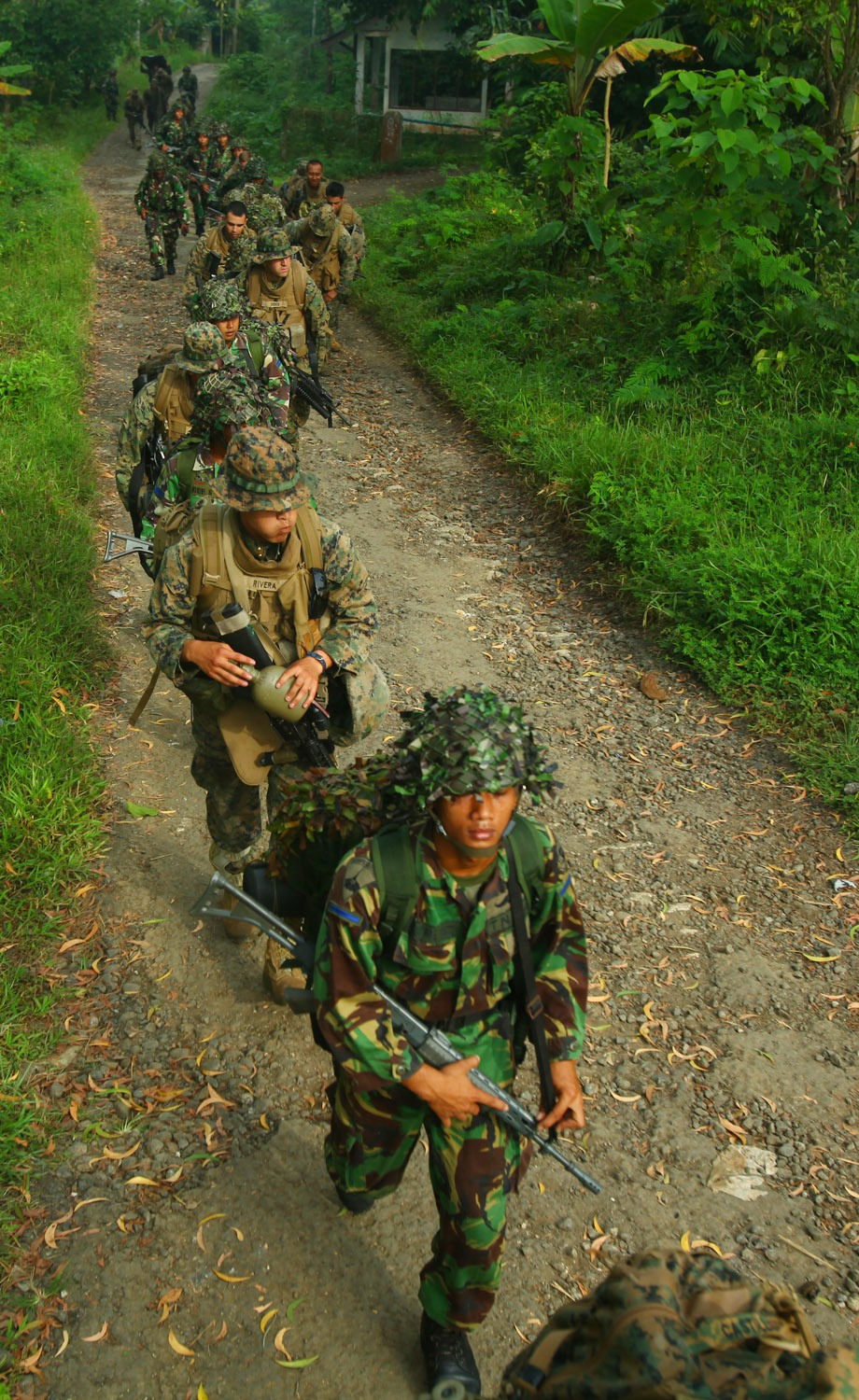 Indonesian (KOMAR) and US Marines on joint patrol during CARAT Exercise