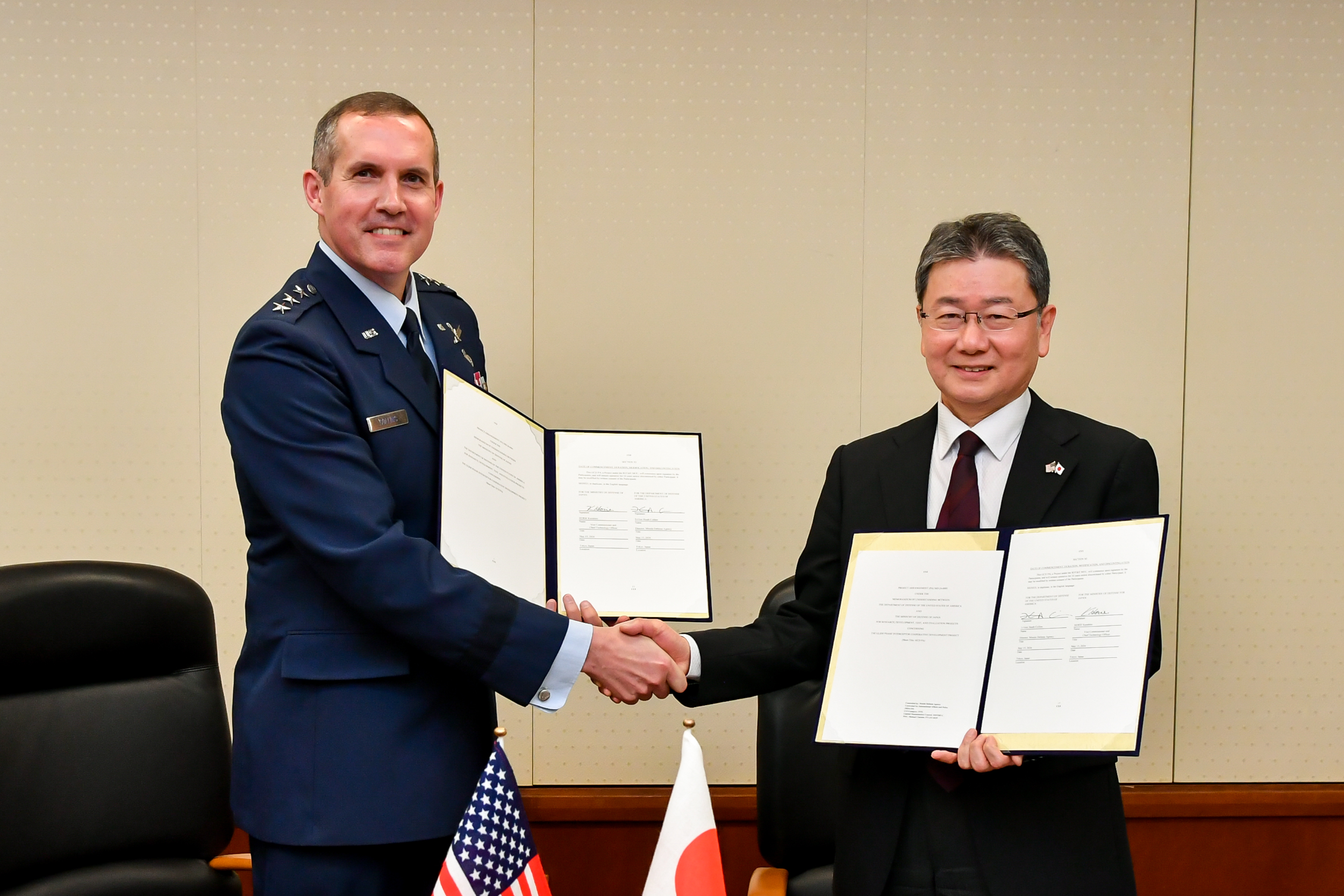 日本と米国、極超音速武器共同開発の約束