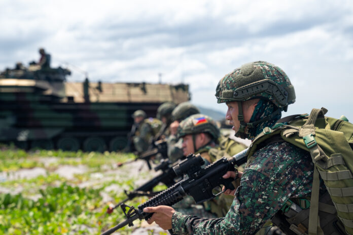 Philippine, Republic of Korea, and U.S. Marines conduct amphibious operations during KAMANDAG 6